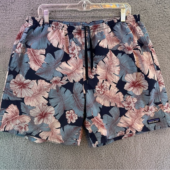Patagonia Men’s Nylon Shorts XL Drawstring Floral Leaves Palm Pockets - Picture 1 of 8